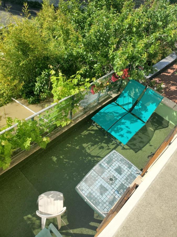 Logement Calme Et Ensoleille Dans Maison De Ville Villejuif Exterior foto