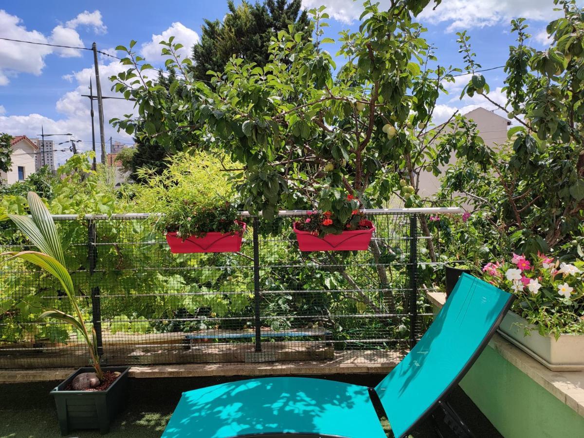 Logement Calme Et Ensoleille Dans Maison De Ville Villejuif Exterior foto